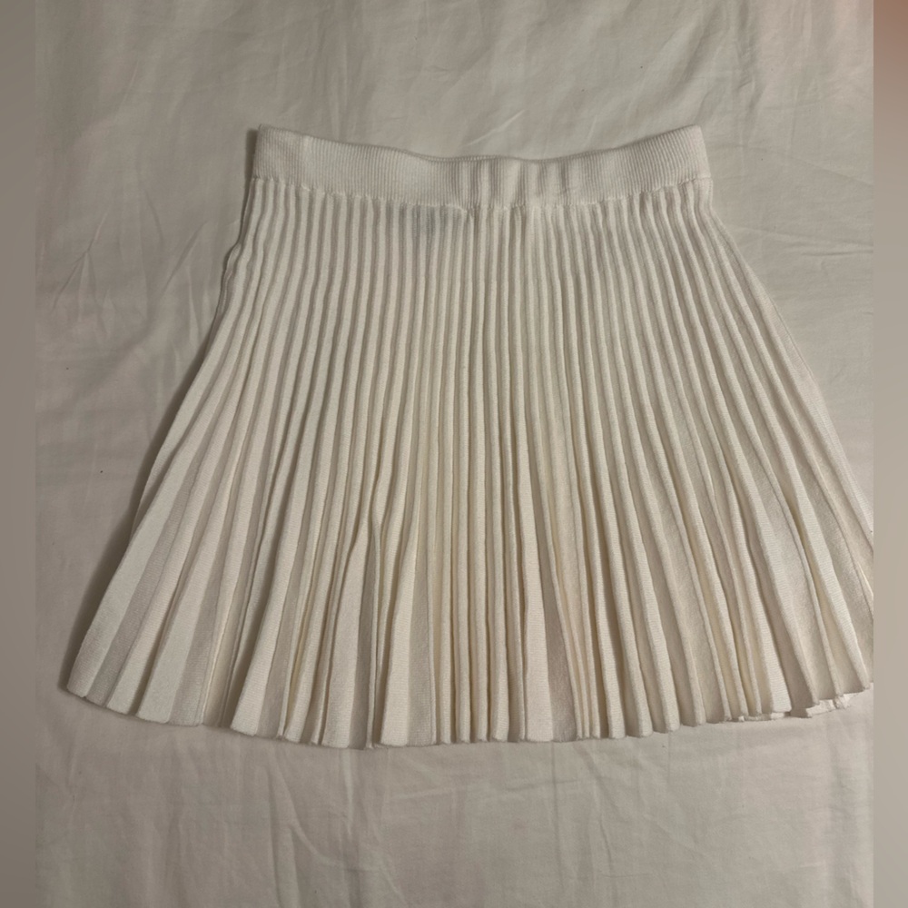 Blue Blush Cream Pleated Mini Skirt